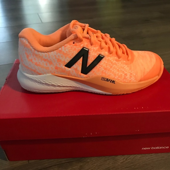 Brand new New Balance tennis shoes - Picture 1 of 6